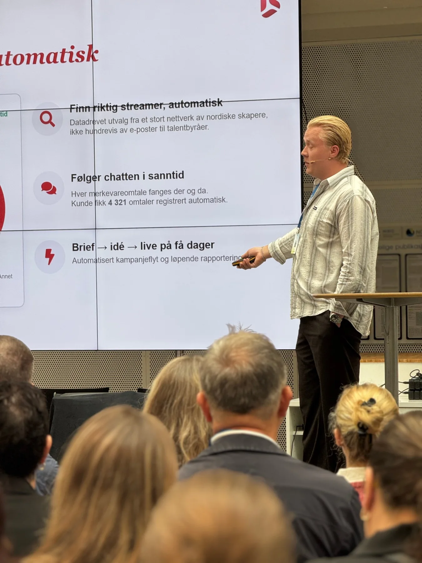 Slide med tre punkter: Finn riktig streamer automatisk, Følger chatten i sanntid, Brief til idé til live på få dager
