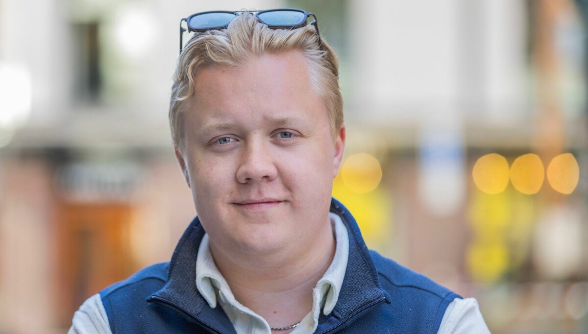 Andreas (22) startet byrå ved siden av studiene