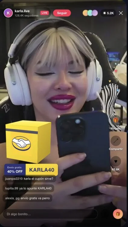 A Mercado Libre overlay with a discount code inside a TikTok LIVE stream, with viewers asking about the code in chat.